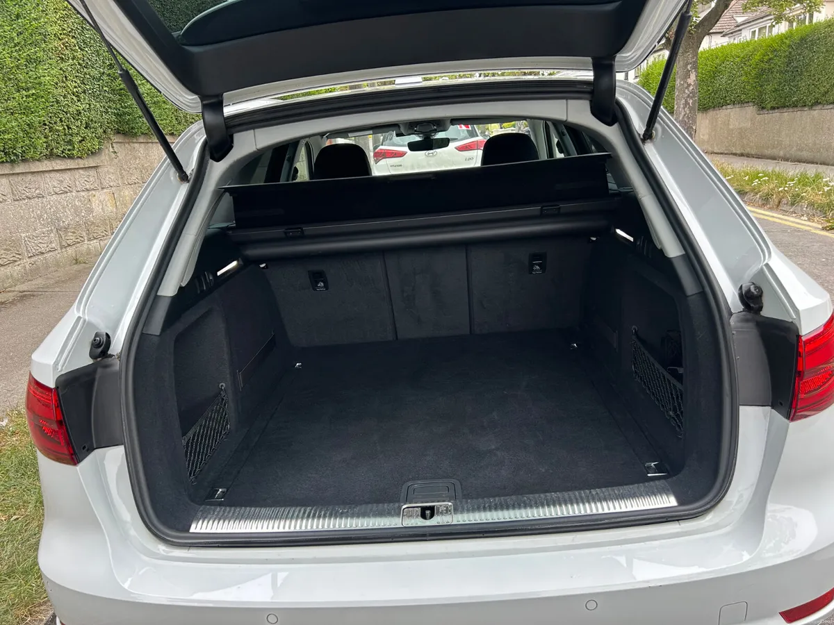 2017 AUDI A4 AUTOMATIC PETROL ESTATE LEATHER INTER - Image 6