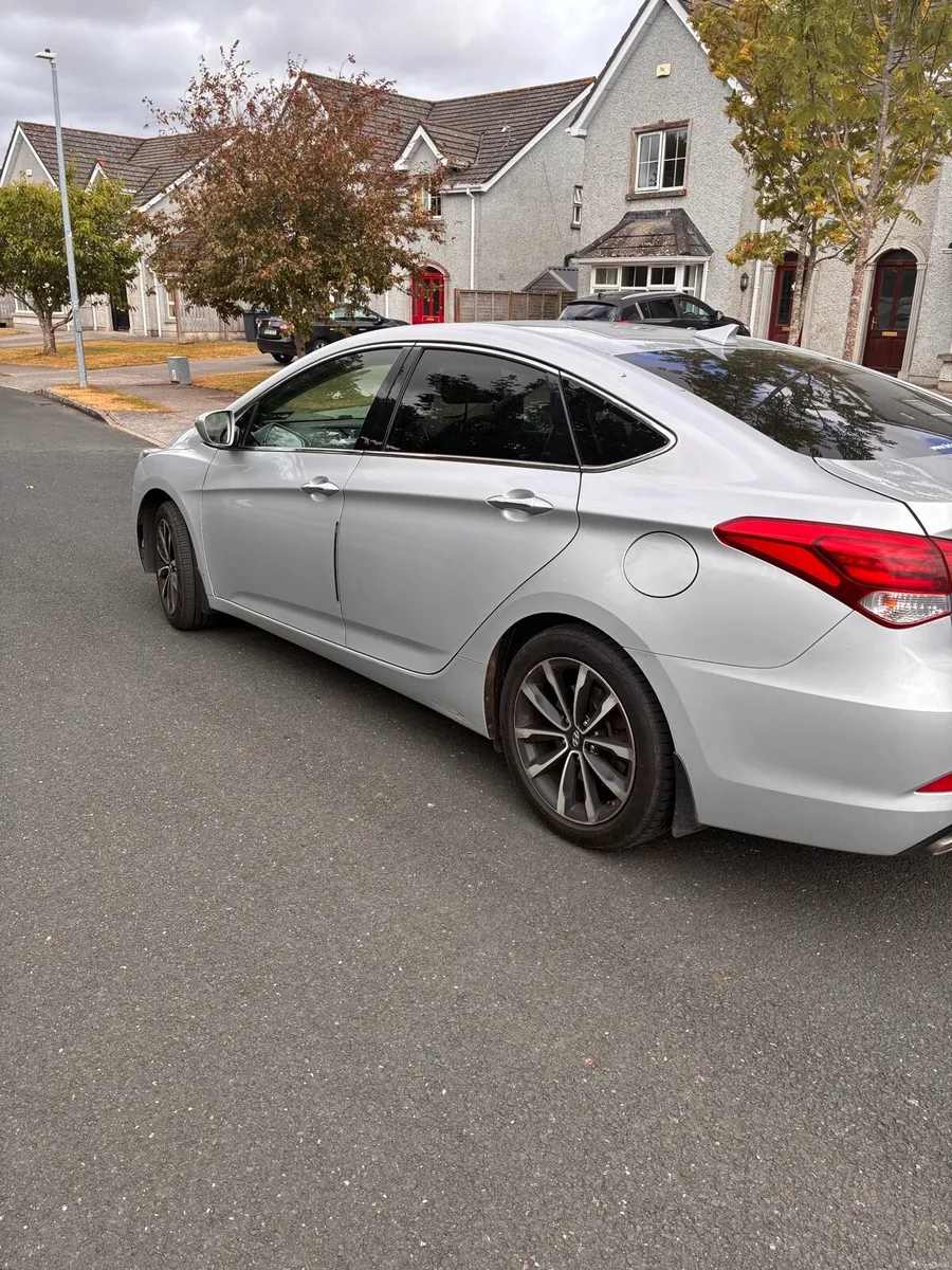 161 Silver Hyundai i40 - Image 4