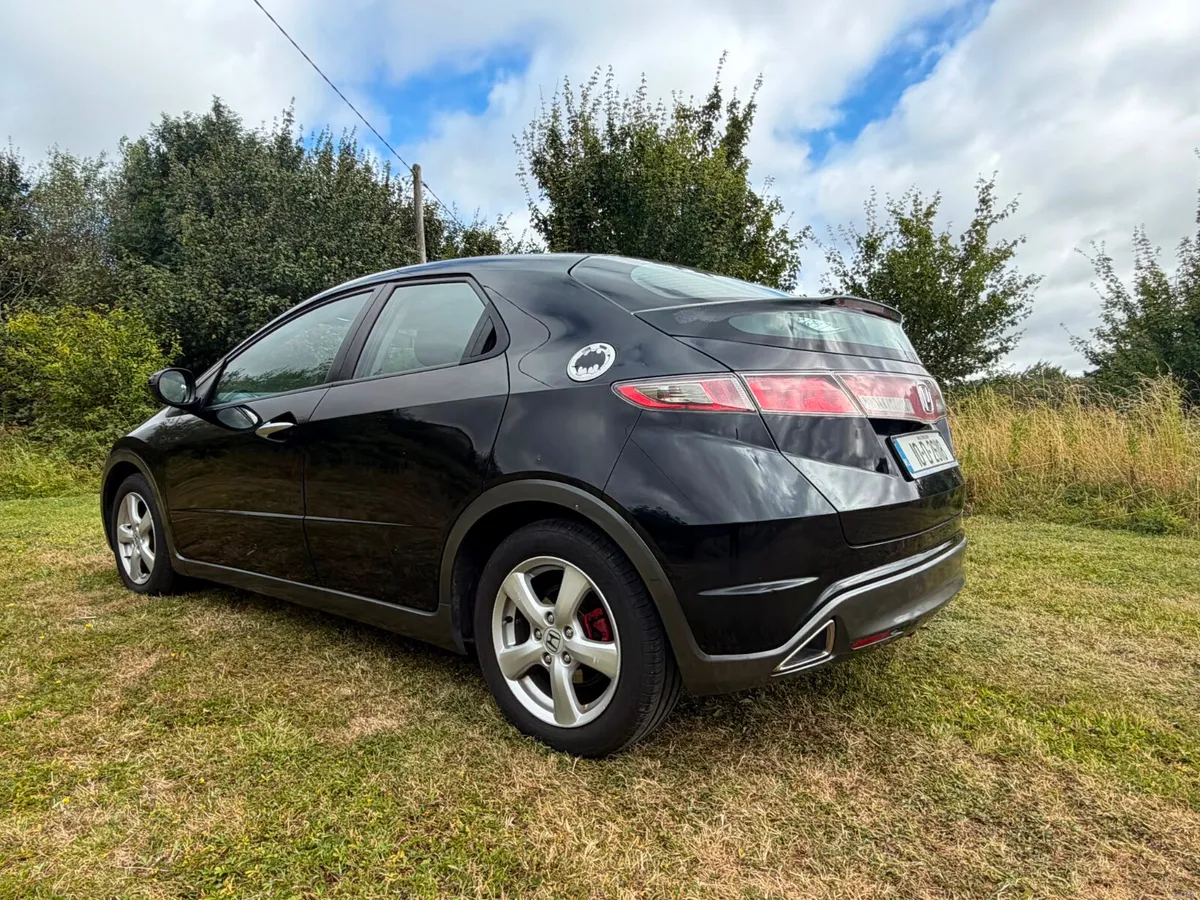 Honda Civic 2010 - Image 4