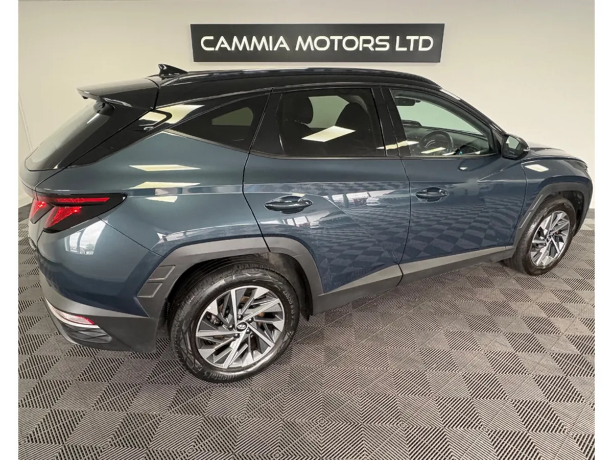Hyundai Tucson IX35 EXECUTIVE TWO TONE ROOF 5DR - Image 2
