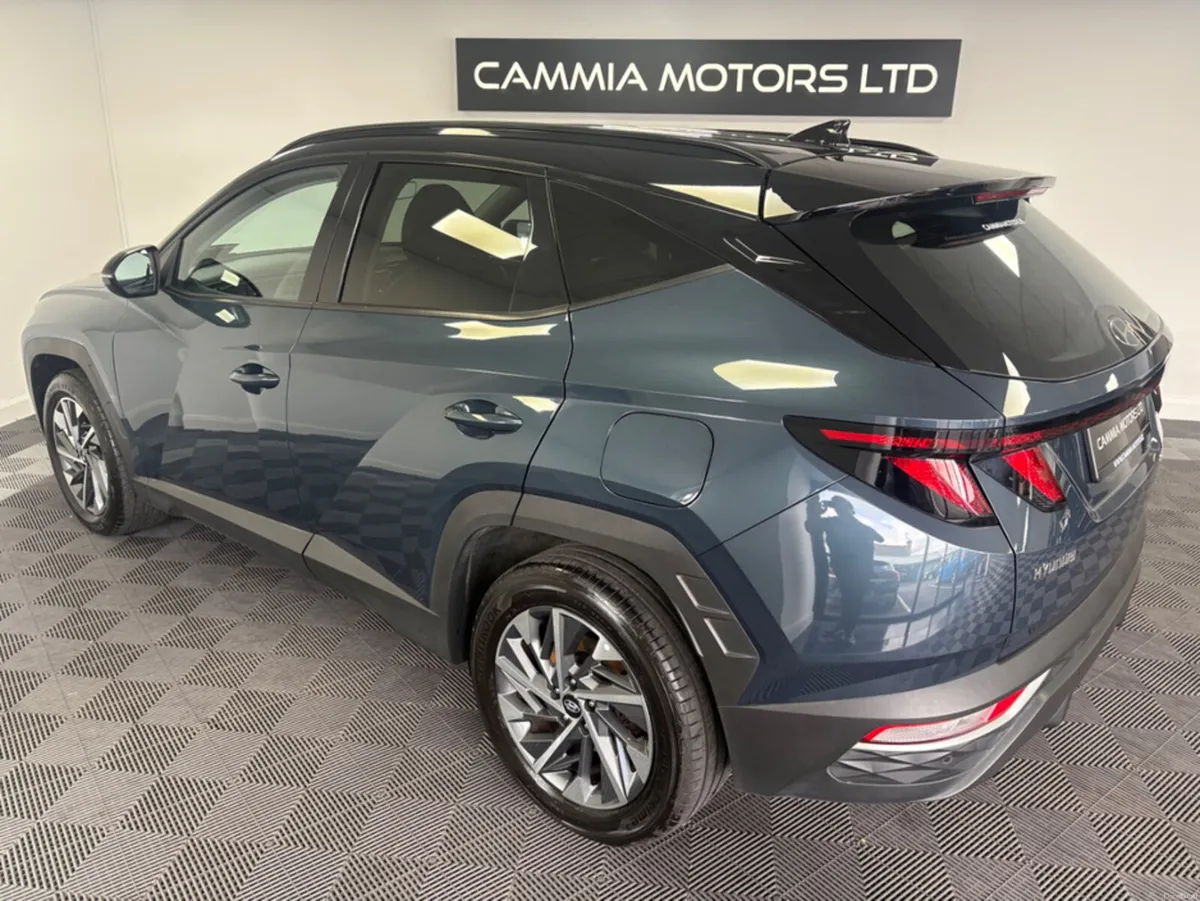 Hyundai Tucson IX35 EXECUTIVE TWO TONE ROOF 5DR - Image 3