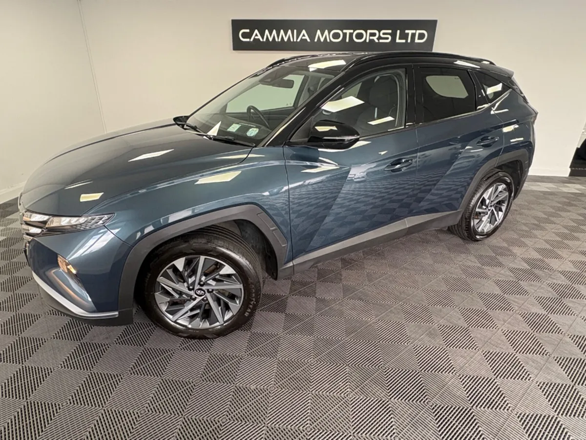 Hyundai Tucson IX35 EXECUTIVE TWO TONE ROOF 5DR - Image 4