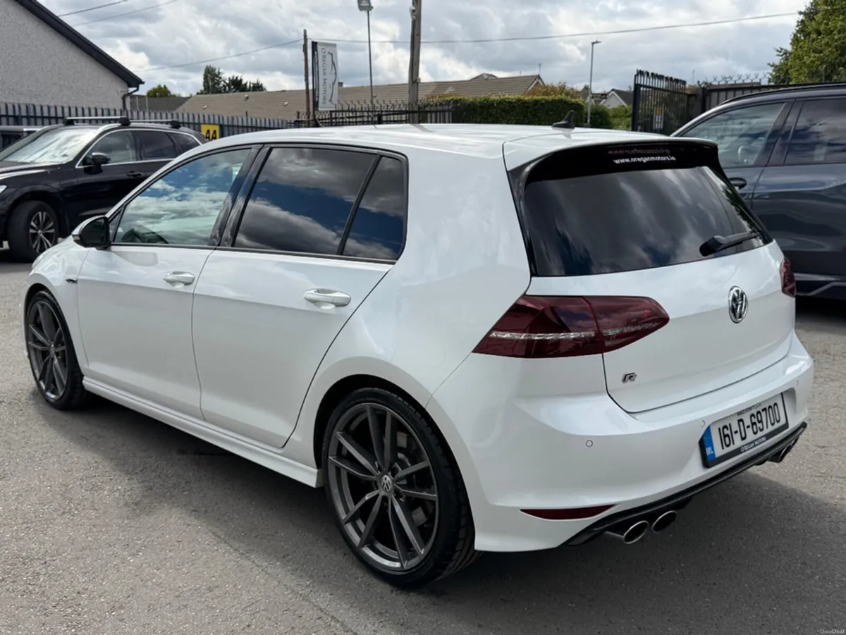 Volkswagen Golf R 292 BHP 4MOTION - Image 6