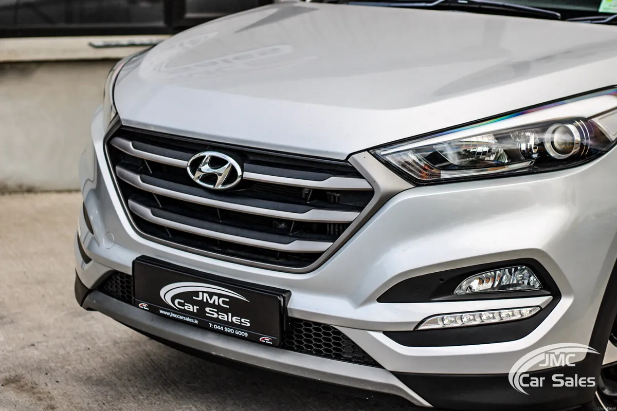 2018 HYUNDAI TUSCON EXECUTIVE - Image 2