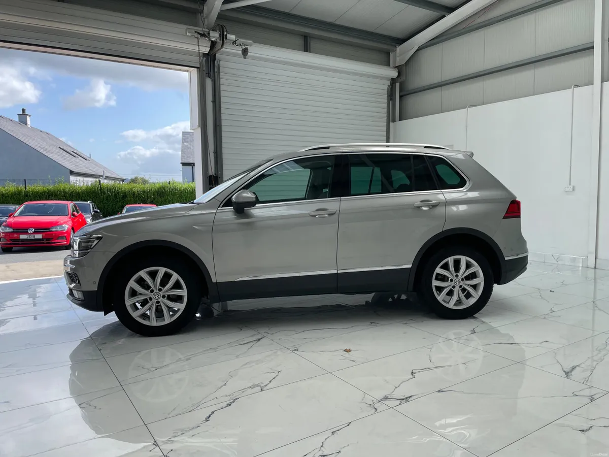2019 Volkswagen Tiguan - Image 6