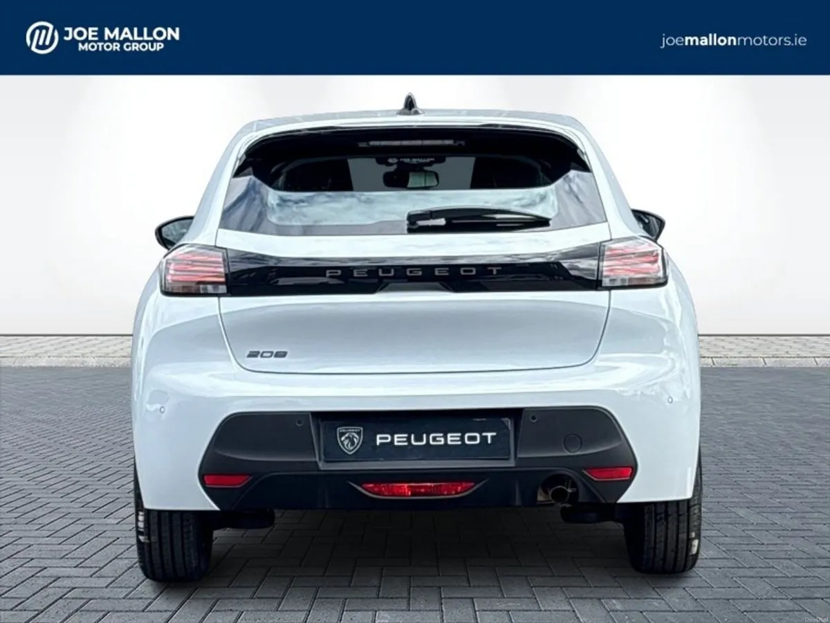 Peugeot 208 Petrol Turbo 100bhp Style ** Amazing V - Image 5