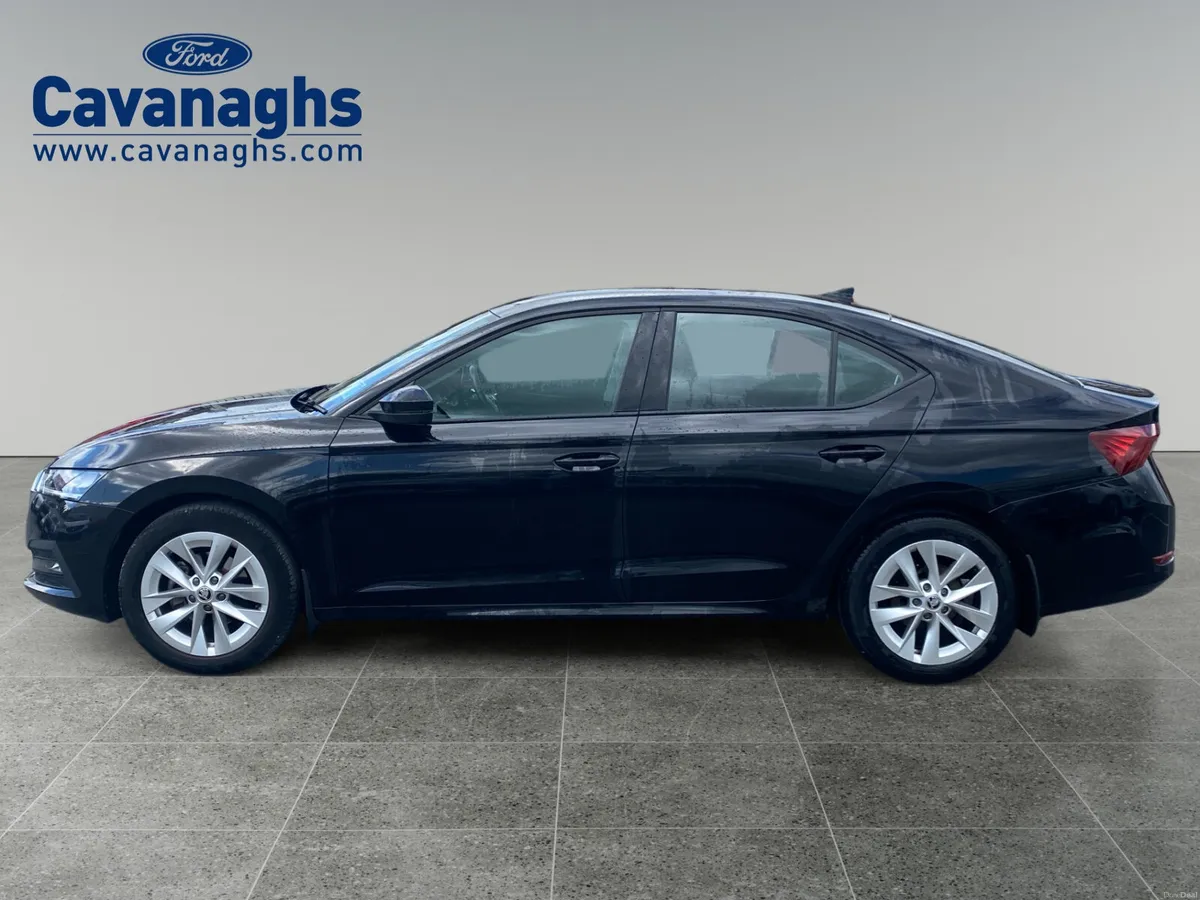 Skoda Octavia 2024 - Image 2