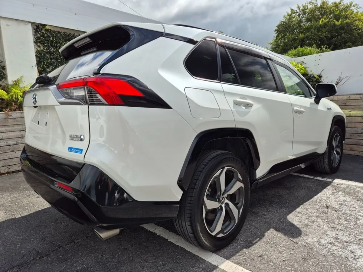 Toyota RAV4 2.5 PHEV / PRIME TOP SPEC / 300BHP AWD - Image 5