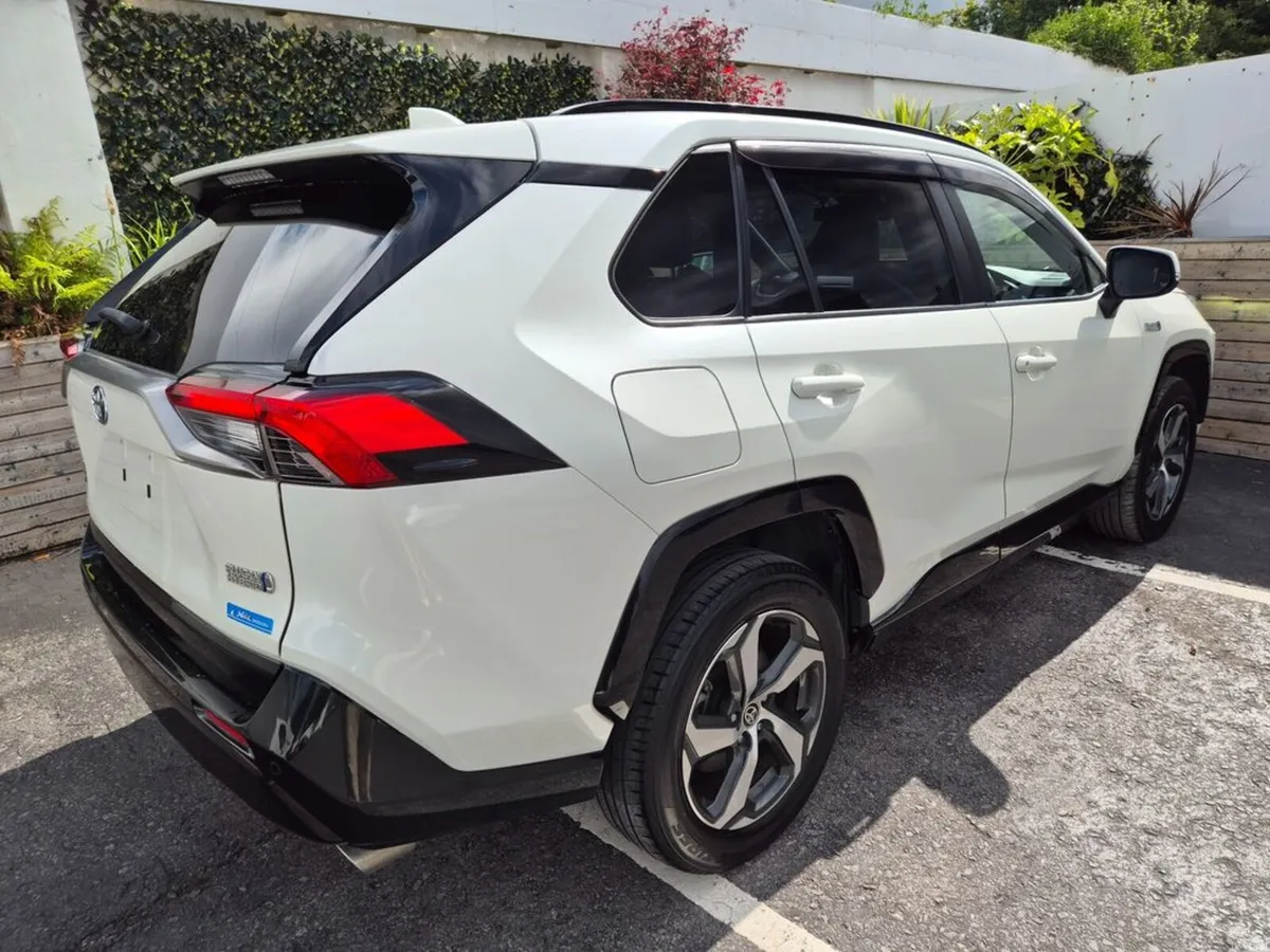 Toyota RAV4 2.5 PHEV / PRIME TOP SPEC / 300BHP AWD - Image 6