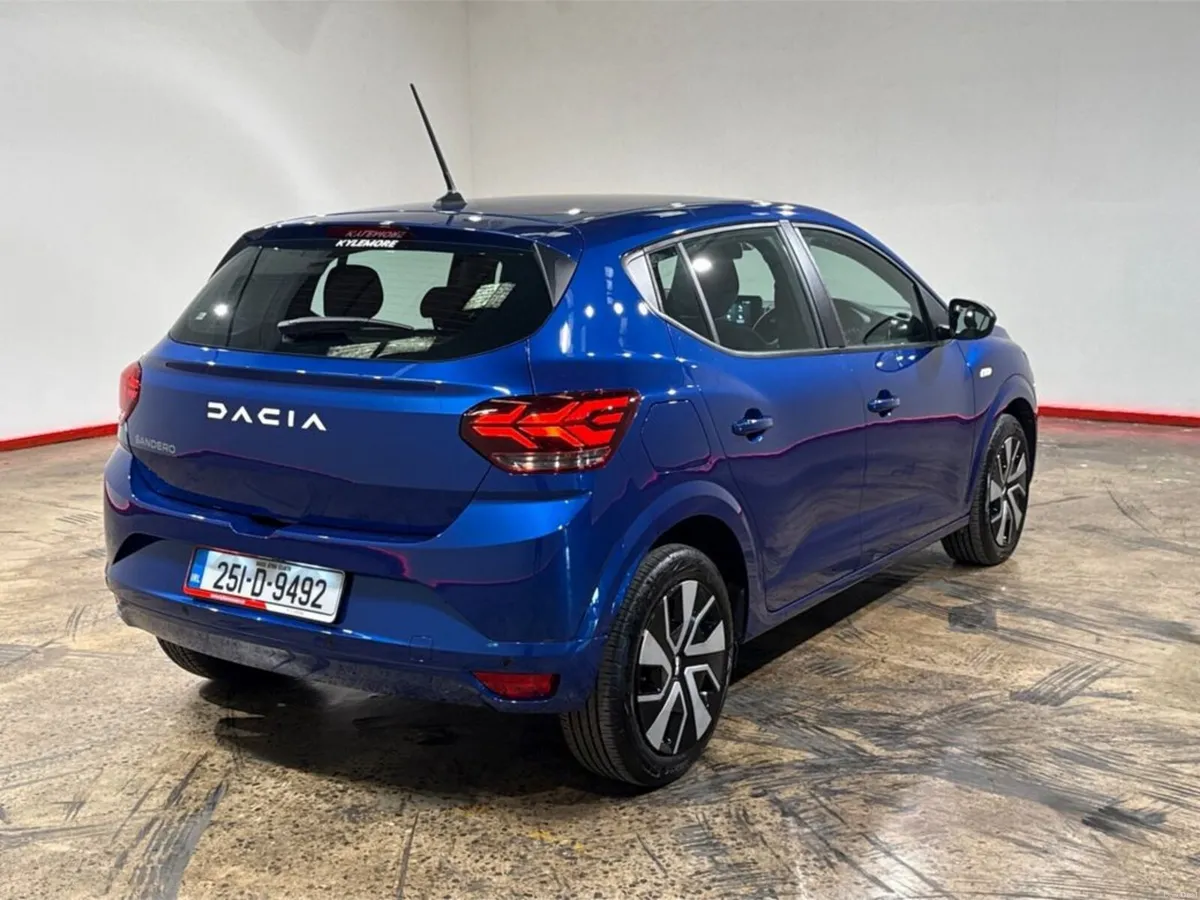 Dacia Sandero 1.0 - MANUAL - MULTI FUNCTION STEERI - Image 3