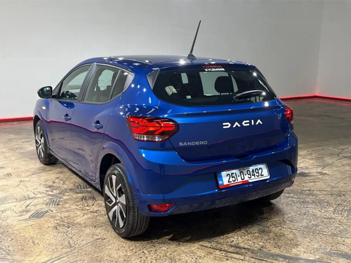 Dacia Sandero 1.0 - MANUAL - MULTI FUNCTION STEERI - Image 5