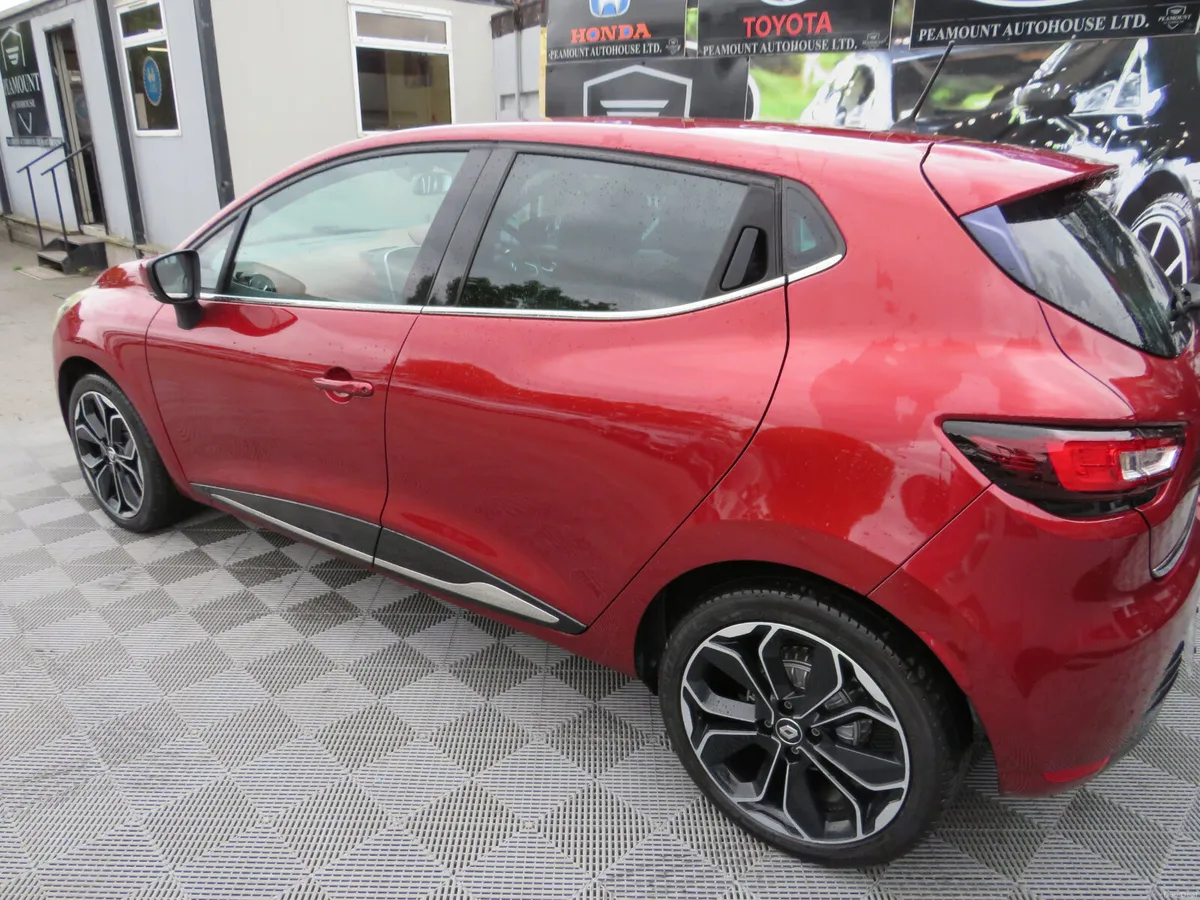 17 RENAULT CLIO 1.2 PETROL AUTOMATIC - Image 6