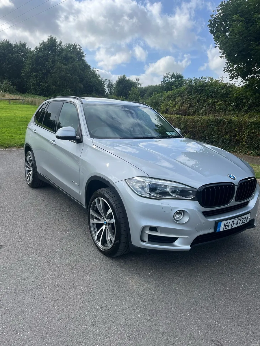 BMW X5 - Image 1