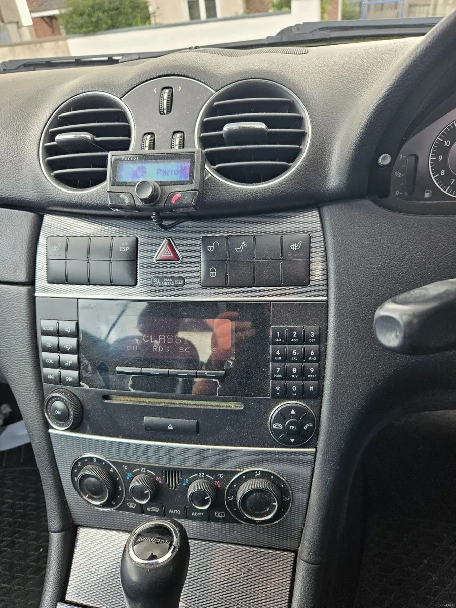 Mercedes-Benz CLK 2006 - Image 3