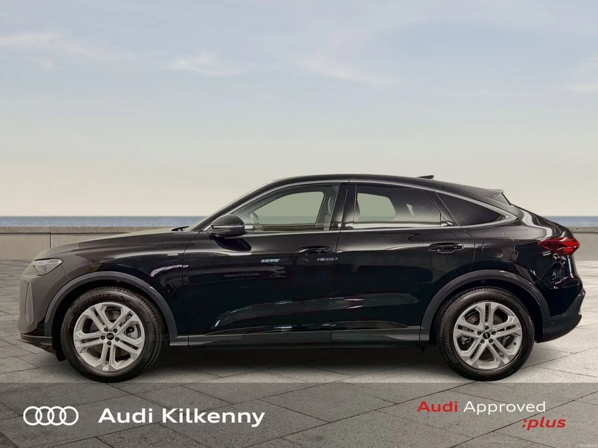 Audi Q5 **DEMO** Sportback E-Hybrid Q SE *Air Susp - Image 4