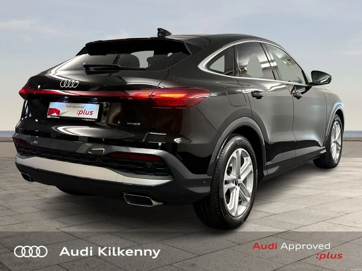 Audi Q5 **DEMO** Sportback E-Hybrid Q SE *Air Susp - Image 5