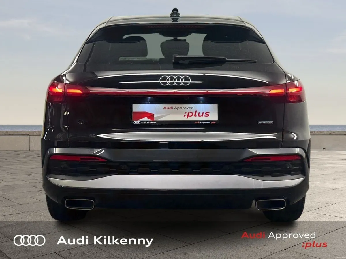 Audi Q5 **DEMO** Sportback E-Hybrid Q SE *Air Susp - Image 6