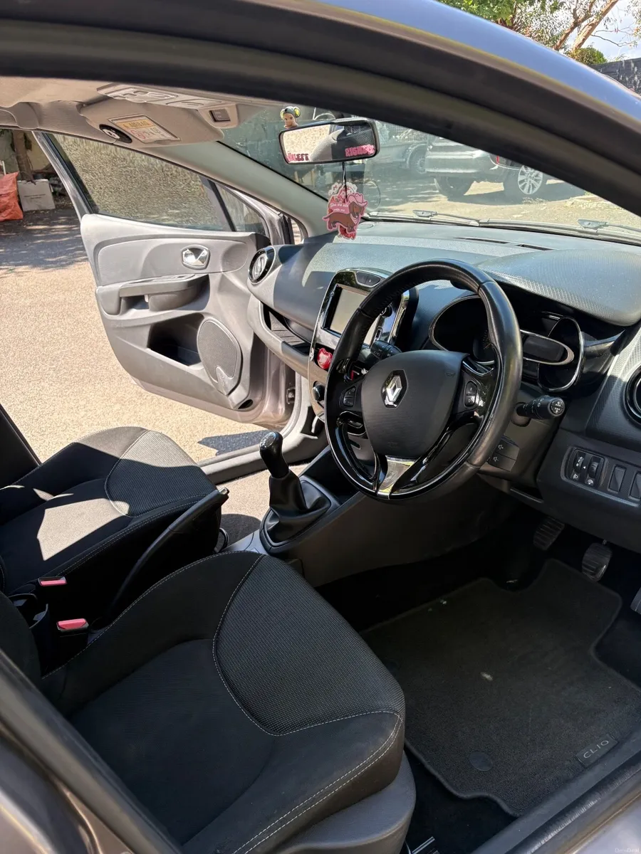 Renault Clio 2015 - Image 6