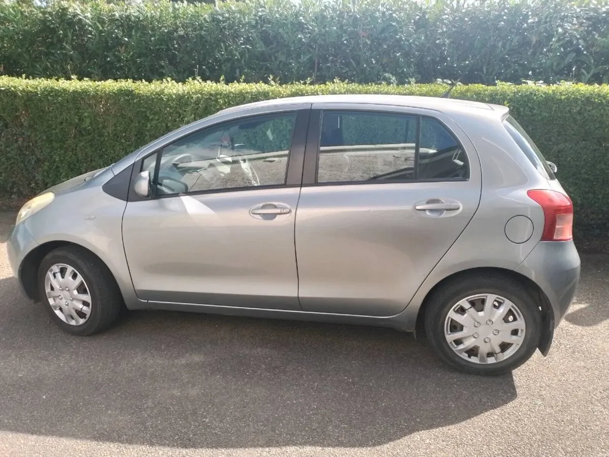 Toyota Yaris 2006 - Image 3
