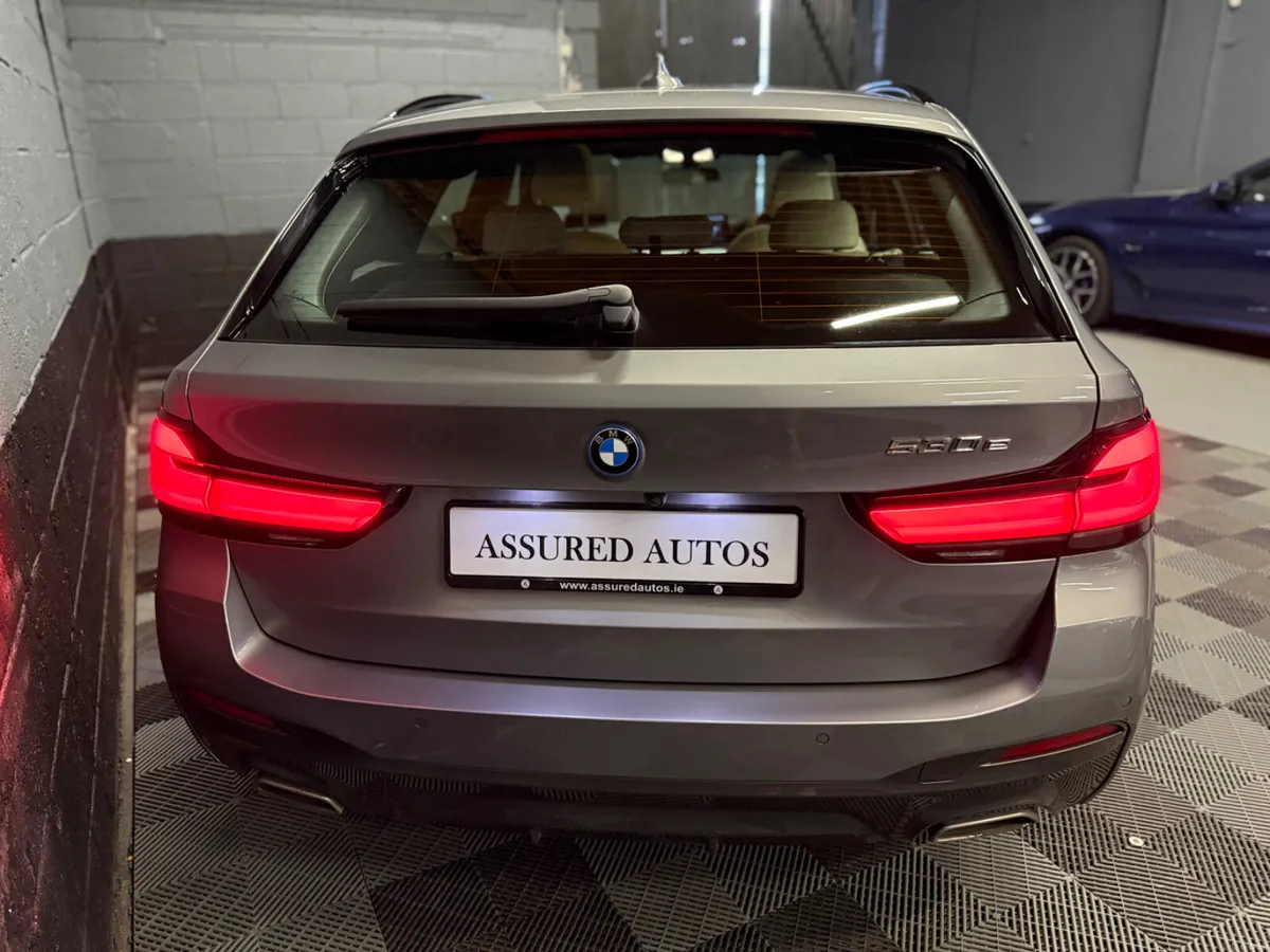 231 BMW 530E  M-Sport Touring/Pan Roof - Image 4