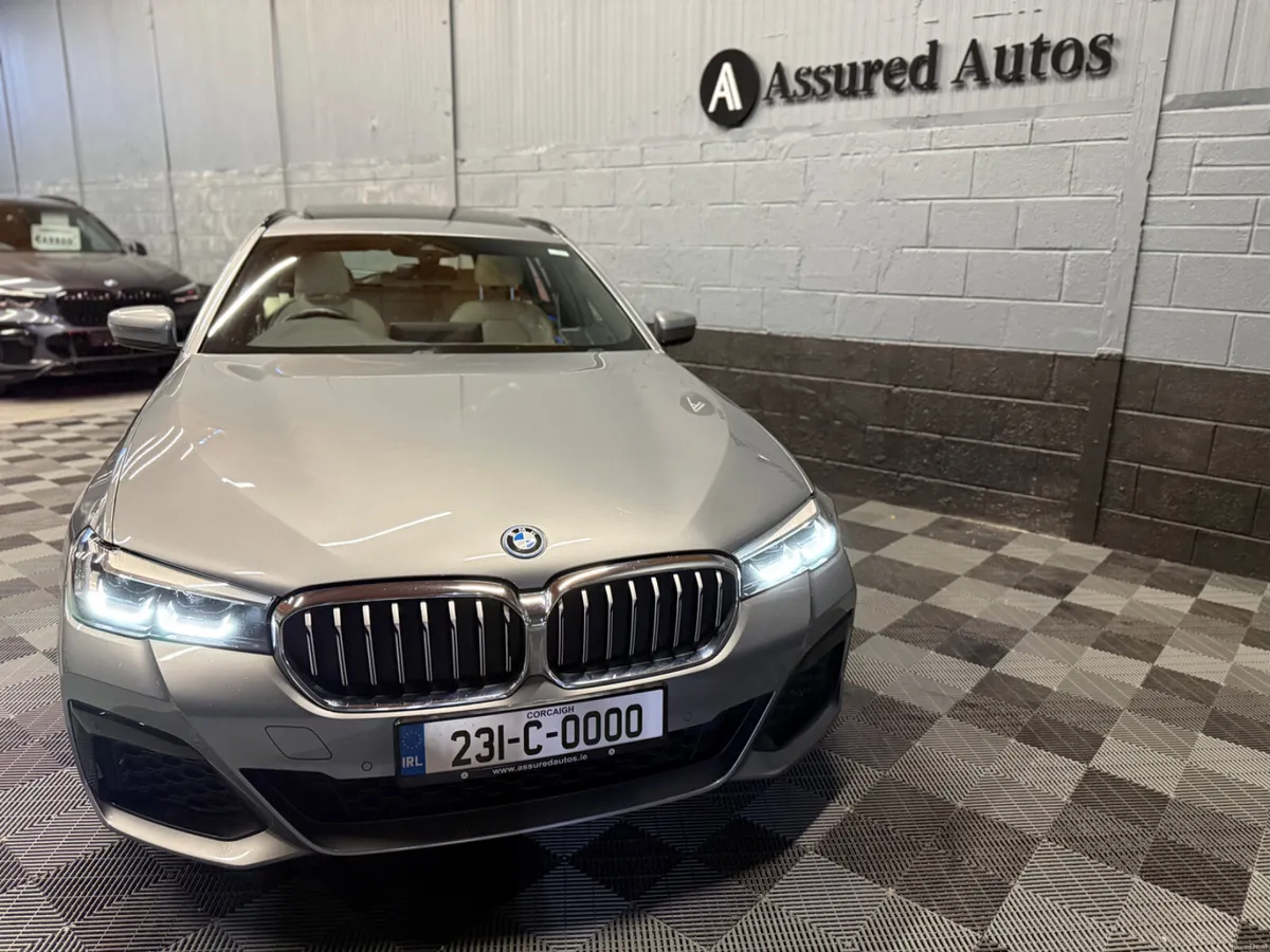 231 BMW 530E  M-Sport Touring/Pan Roof - Image 5