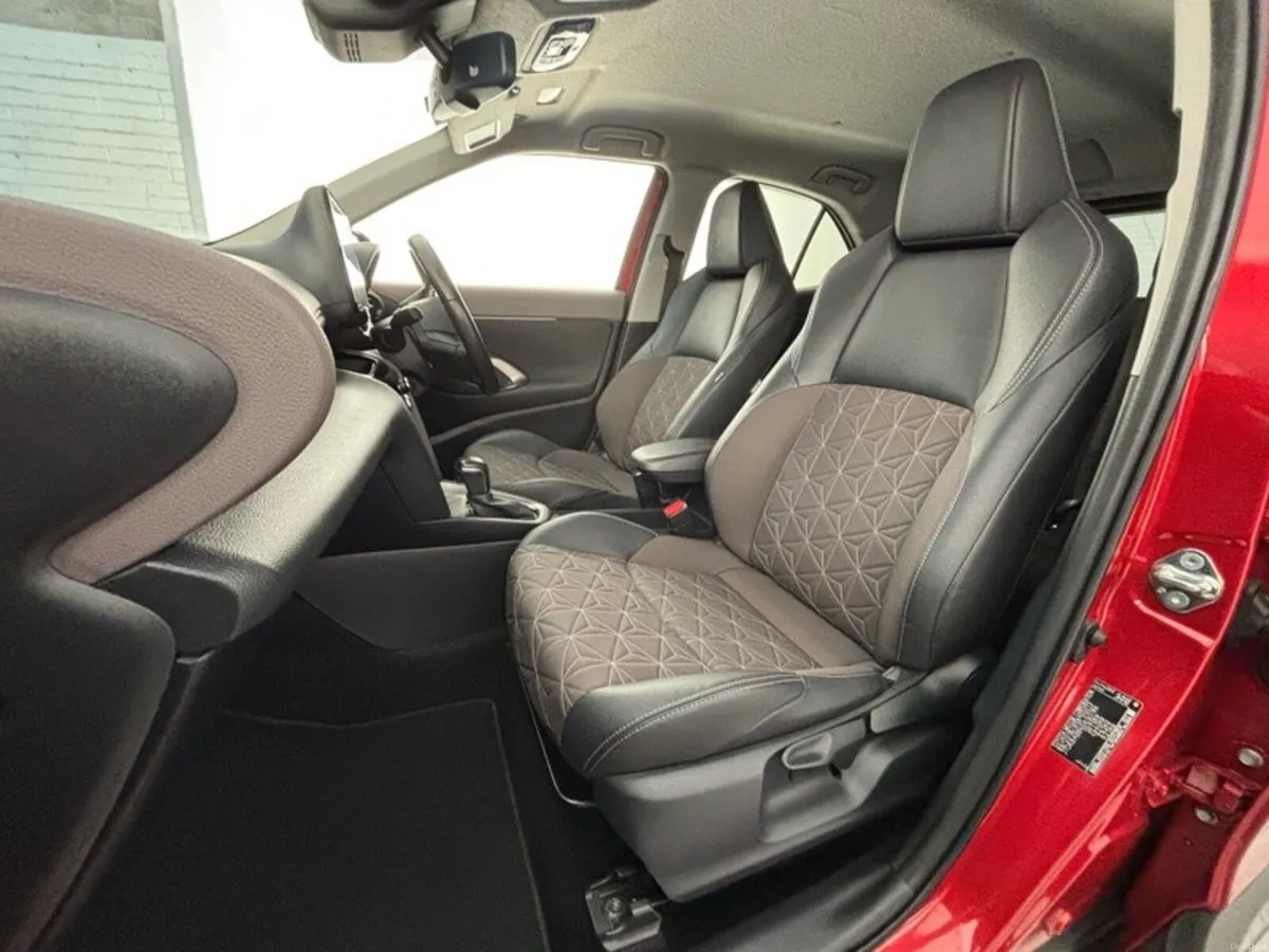 Toyota Yaris Cross SOL - Image 6