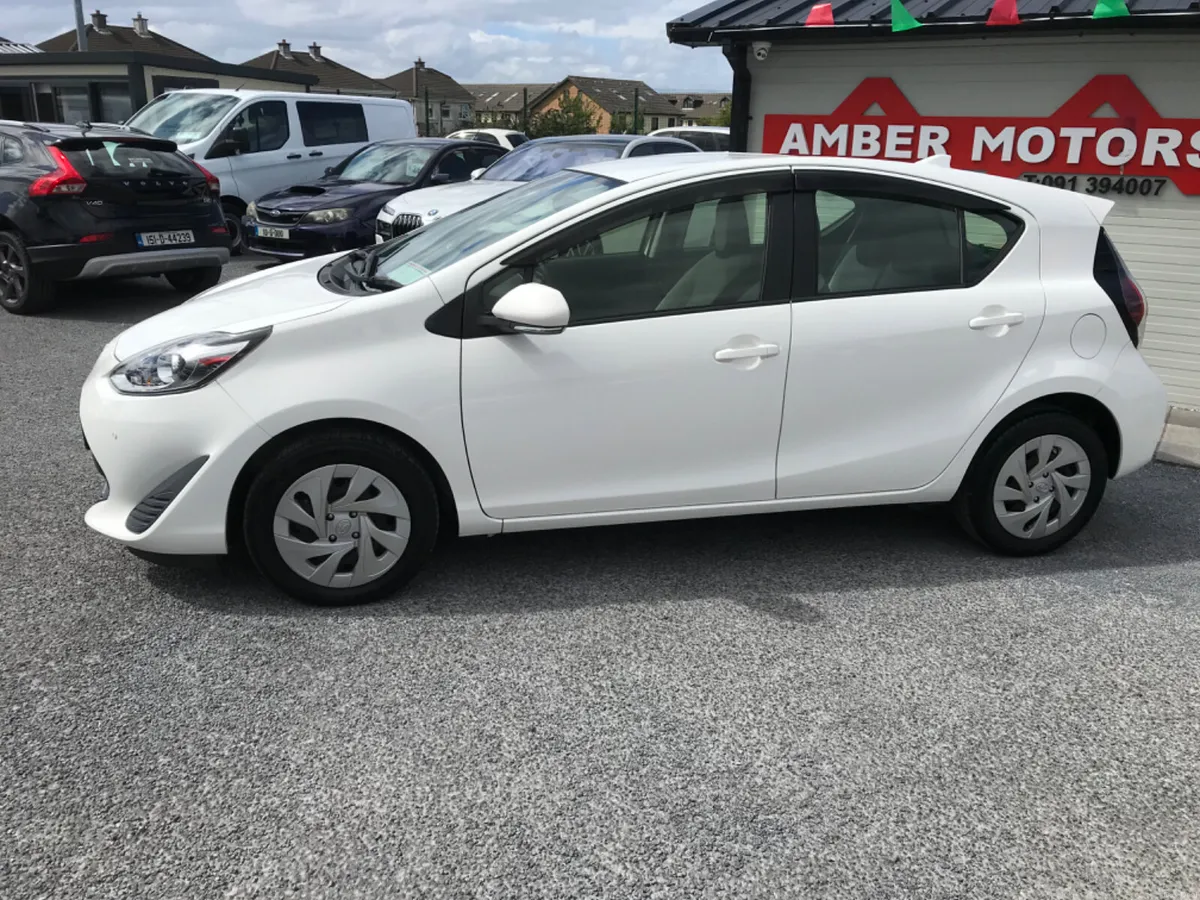 2021  TOYOTA AQUA AUTO - Image 2