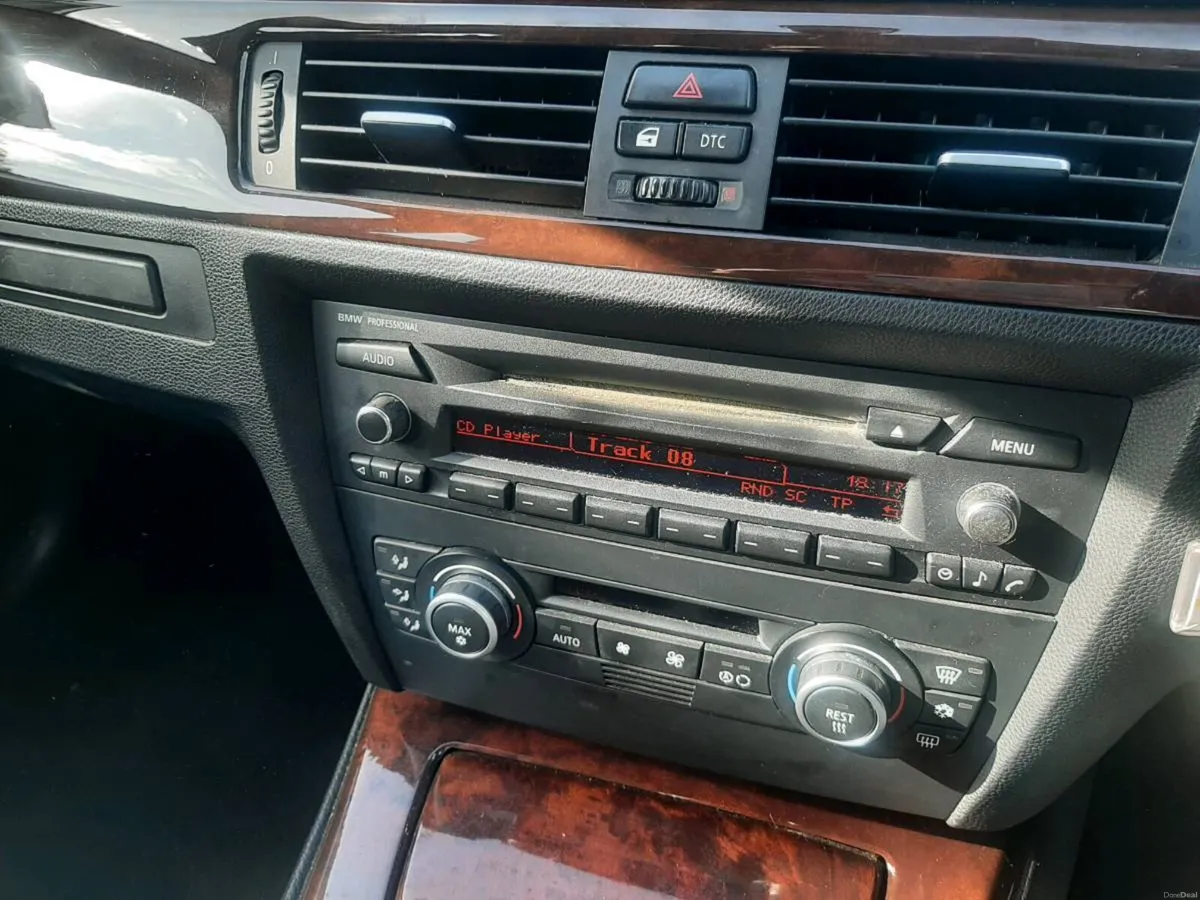 BMW E91 318I TOURING SE 2007 311,000 KMS - Image 4