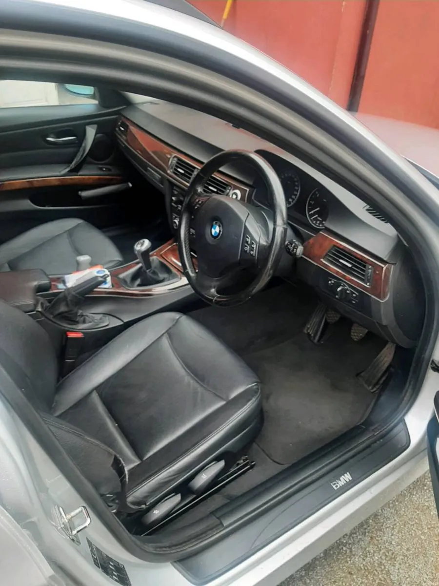 BMW E91 318I TOURING SE 2007 311,000 KMS - Image 5