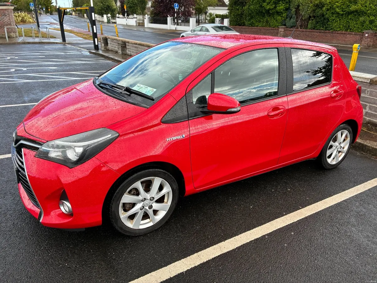 Toyota Yaris 1.5 Petrol Hybrid Excel Automatic - Image 3