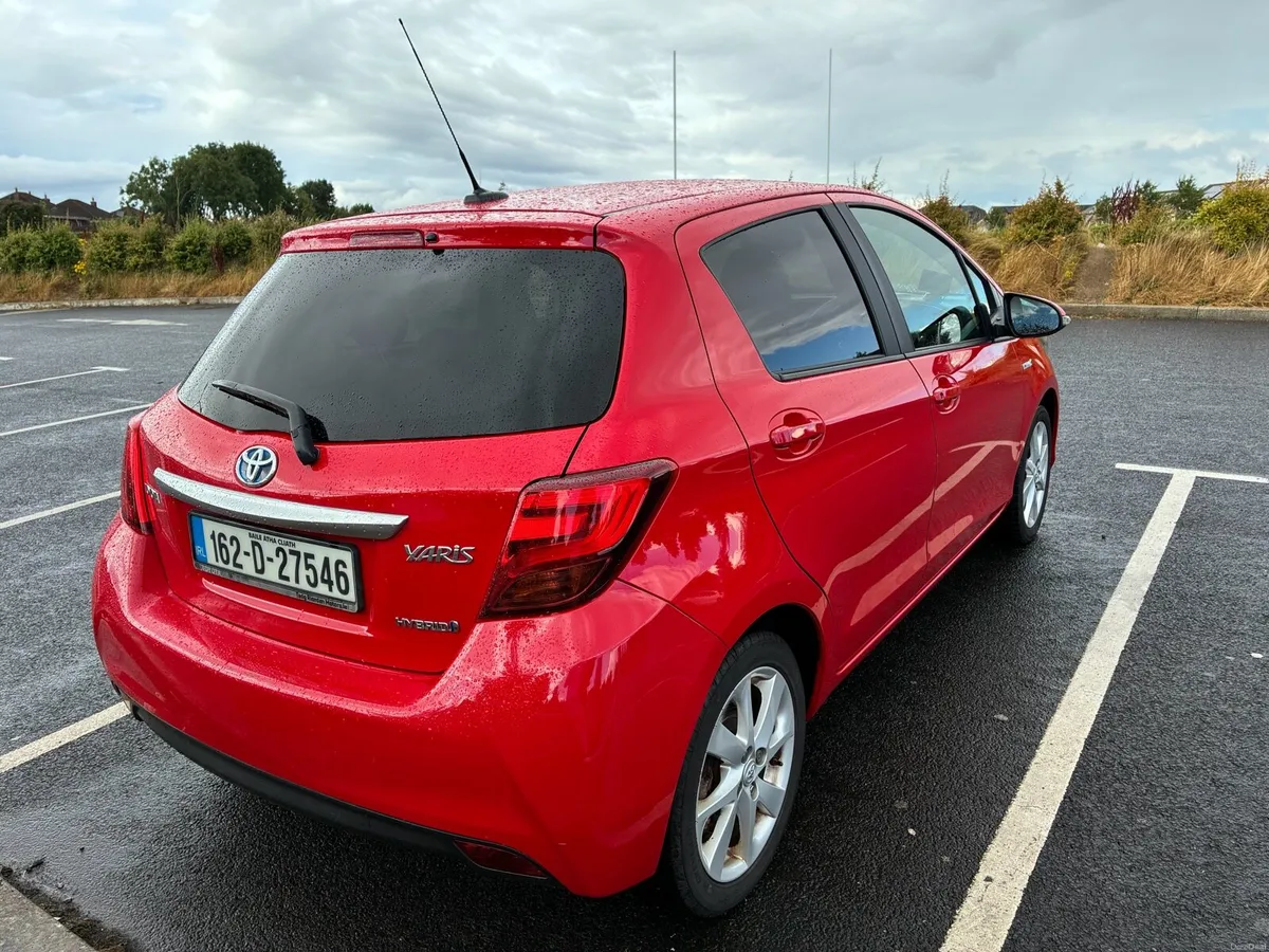 Toyota Yaris 1.5 Petrol Hybrid Excel Automatic - Image 5
