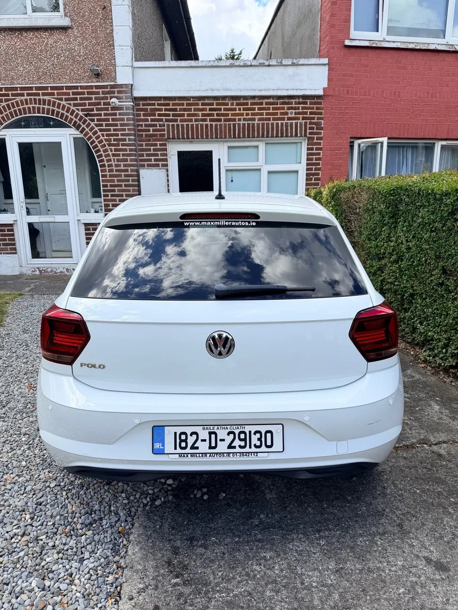 2018 Volkswagen Polo - Image 2