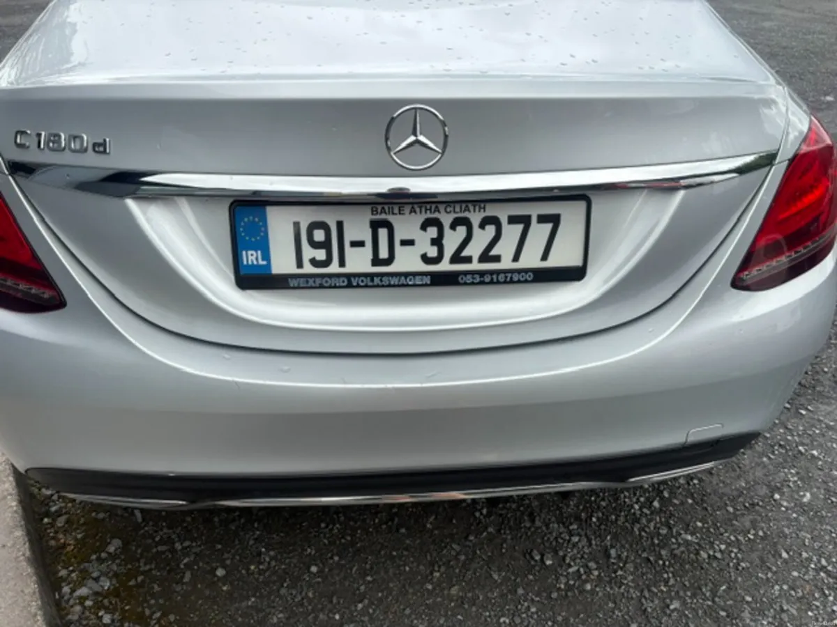 Mercedes-Benz C-Class 2019 - Image 5