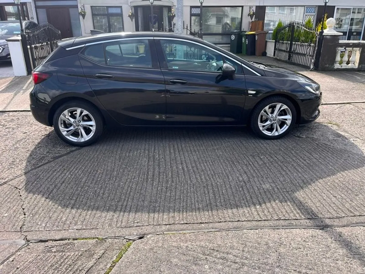 2017 Opel Astra - Image 4