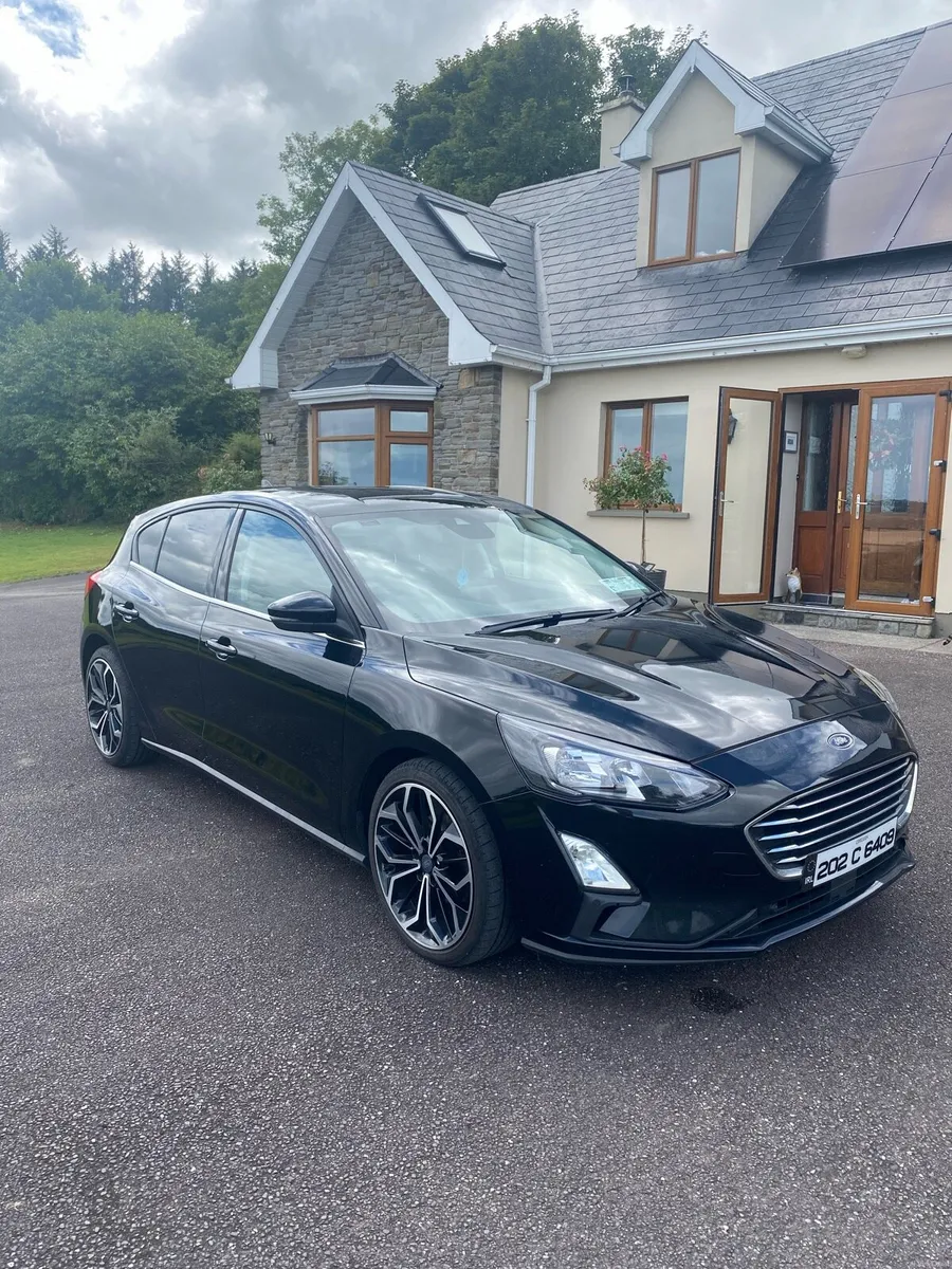 FORD FOCUS TITANIUM 1.5 TDCI 120 BHP ECO BLUE - Image 3