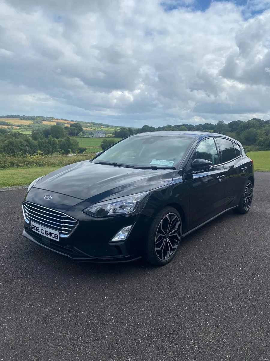 FORD FOCUS TITANIUM 1.5 TDCI 120 BHP ECO BLUE - Image 1