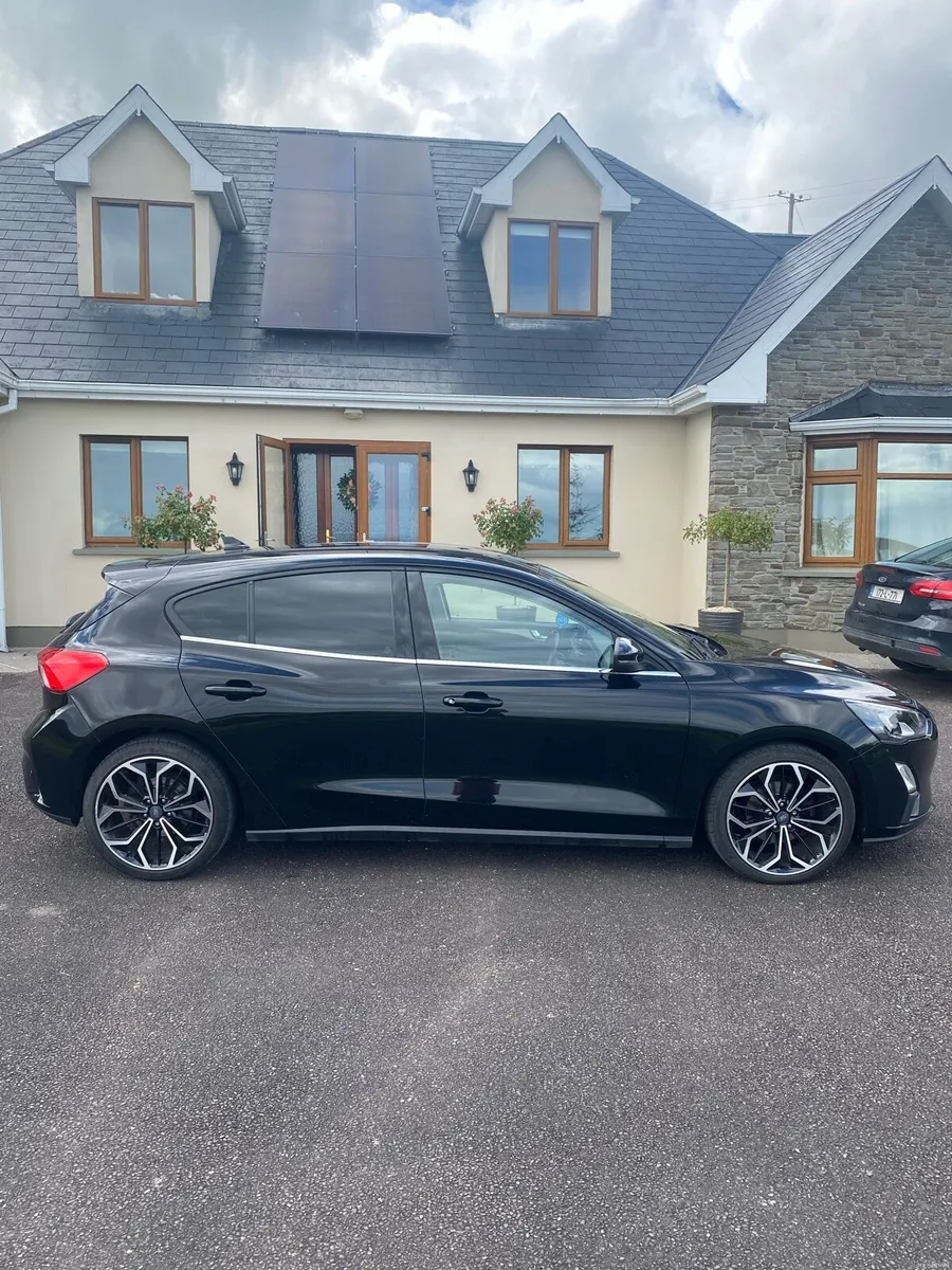 FORD FOCUS TITANIUM 1.5 TDCI 120 BHP ECO BLUE - Image 4
