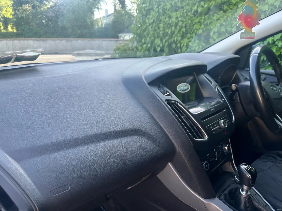 Ford Focus Zetec Model 2018 - Image 6