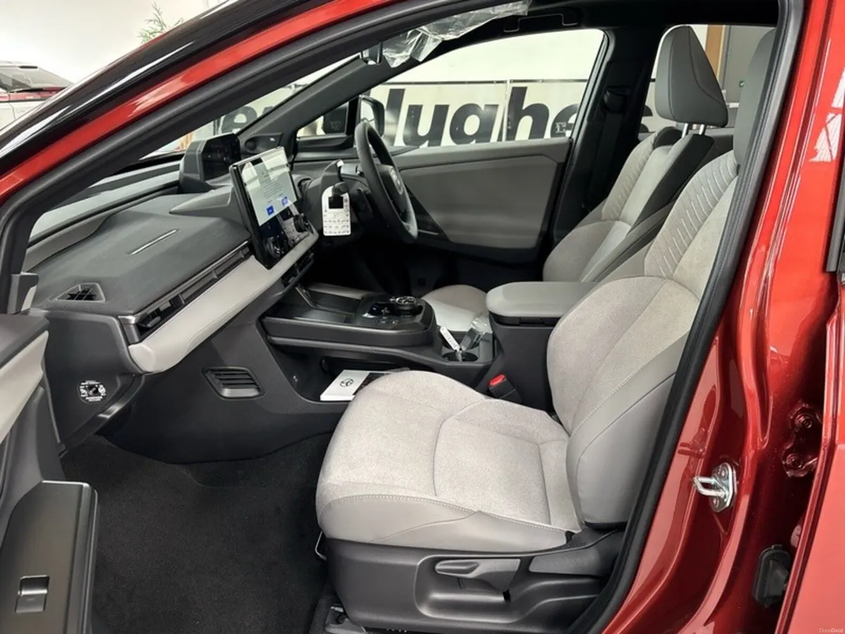 Toyota C-HR PREMIER C-HR FULL ELECTRIC 262 REG - Image 6