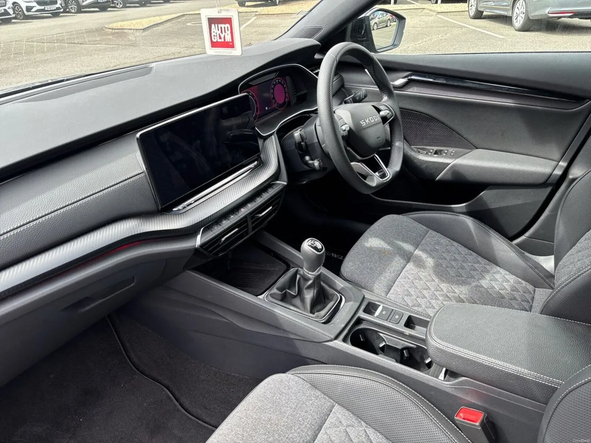 Skoda Octavia SPORTLINE 2.0 TDI 115HP - Image 2