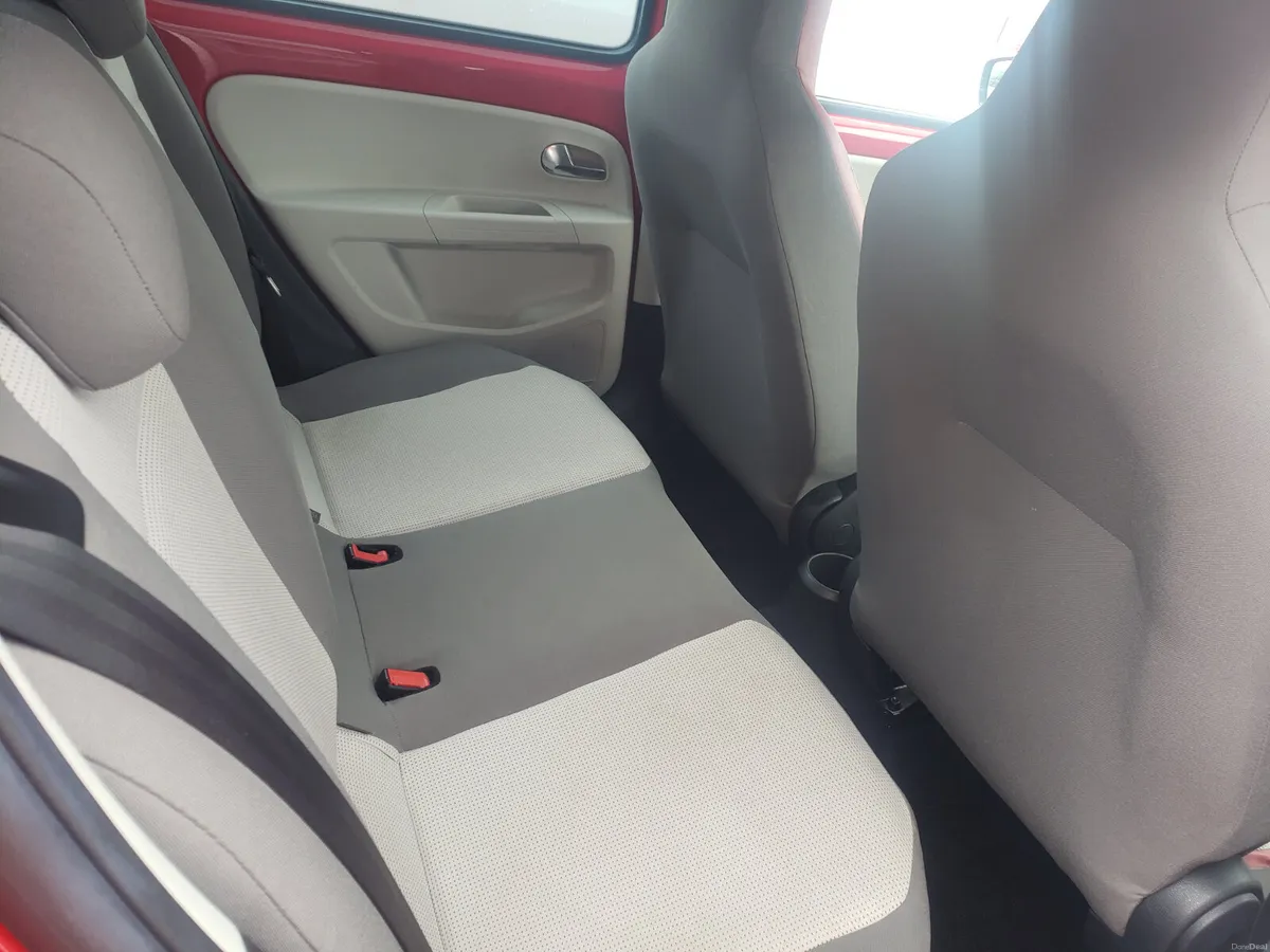 Volkswagen up! 2013 - Image 6