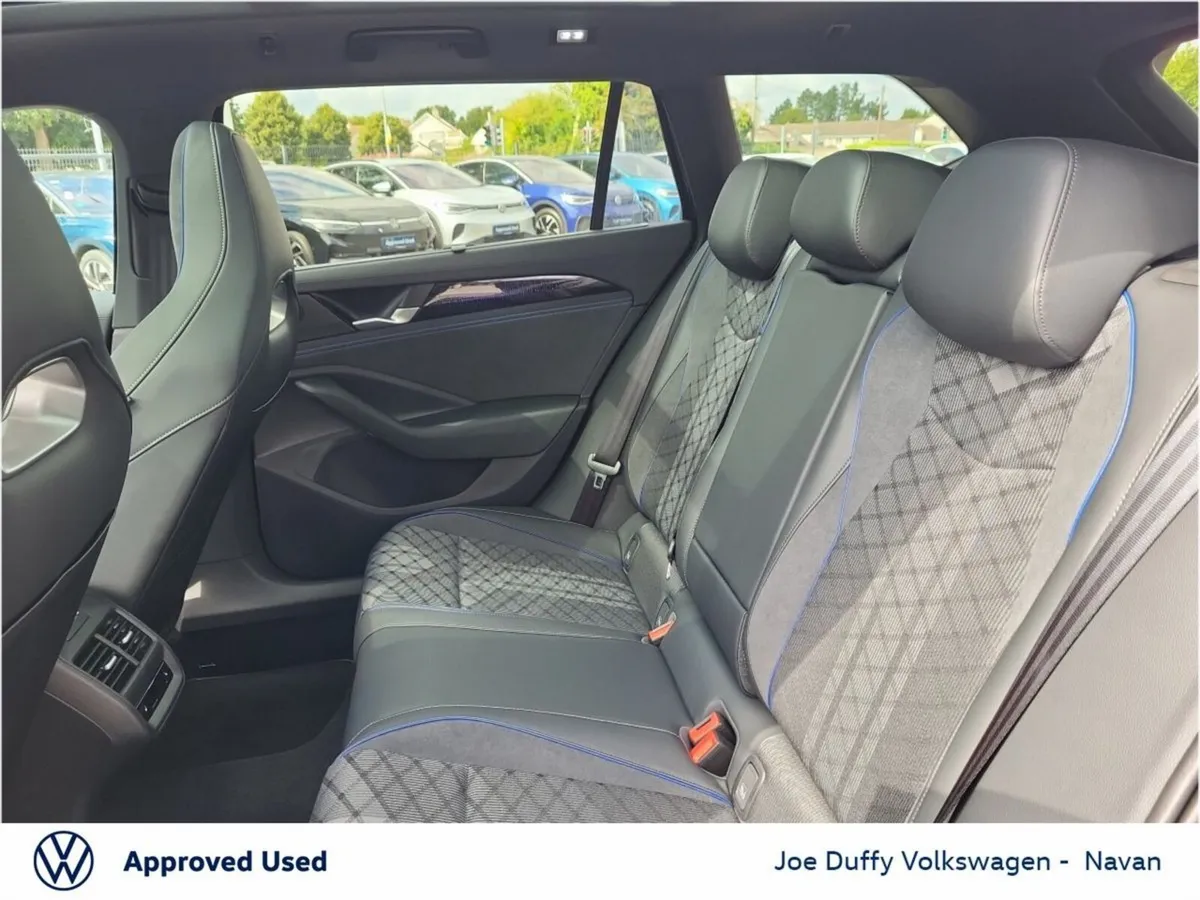 Volkswagen Passat R-LINE 2.0TDI 150HP AUTO - Image 6