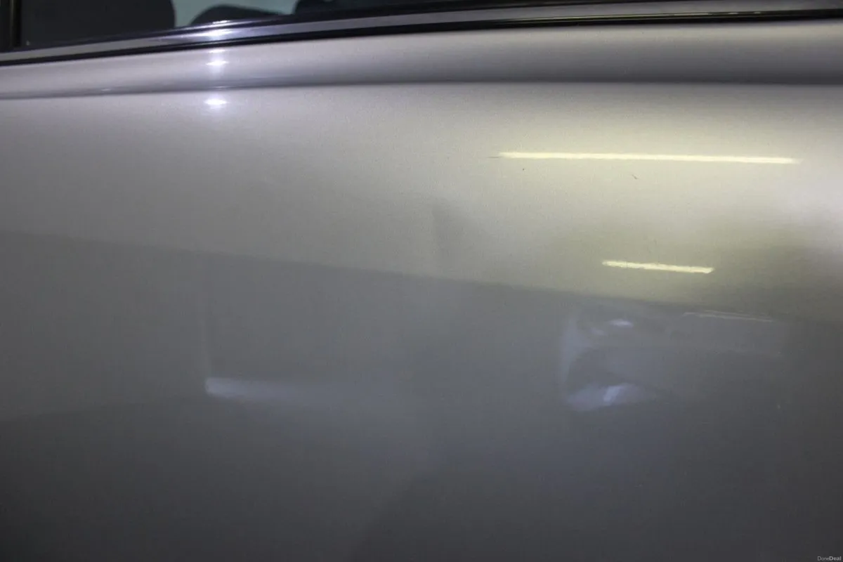 Toyota Avensis 1.6 VVT-i Strata - TENDER 27 - Image 3
