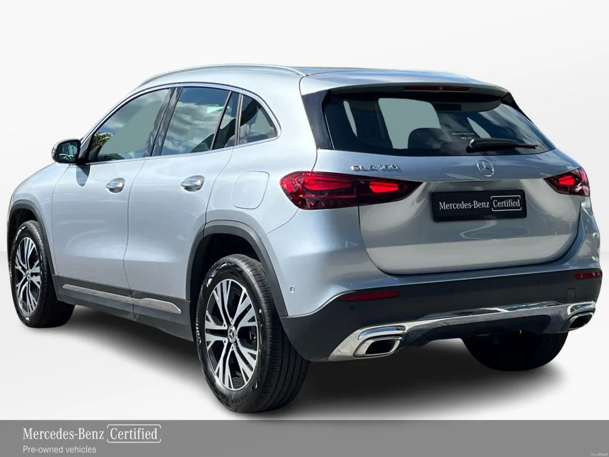 Mercedes-Benz GLA 180 Progressive Plus Compact MHE - Image 4