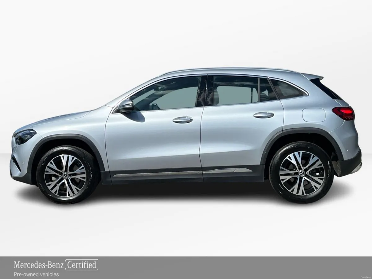 Mercedes-Benz GLA 180 Progressive Plus Compact MHE - Image 6