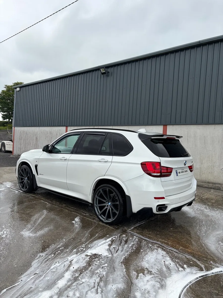 BMW X5 - Image 2