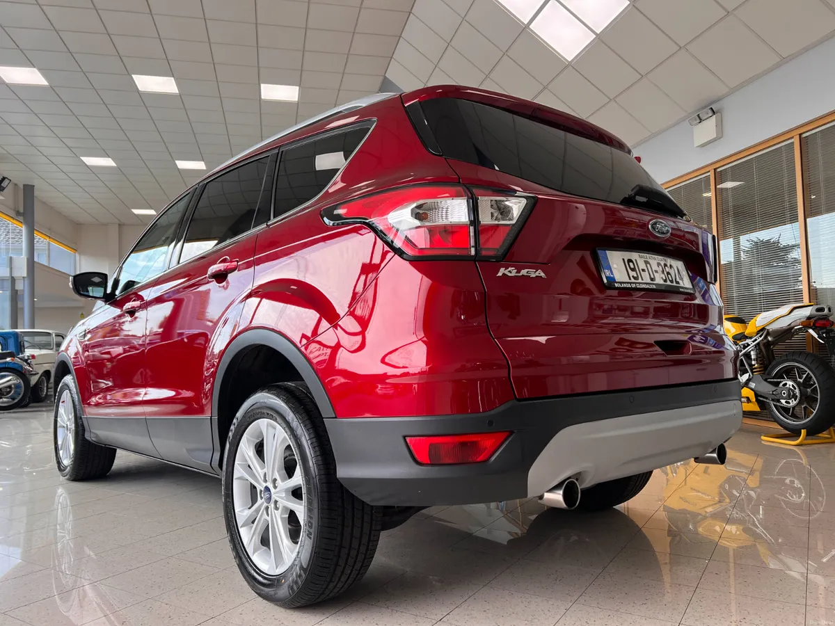 High Spec Perfect Condition TITANIUM Manual Diesel - Image 2