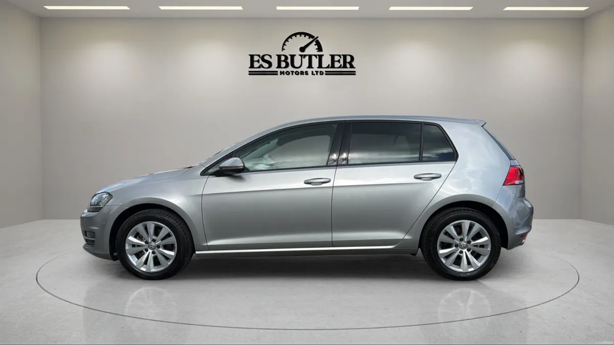 2017 VW Golf 1.2TSI AUTO ONLY 19,800 KMS AS NEW - Image 2