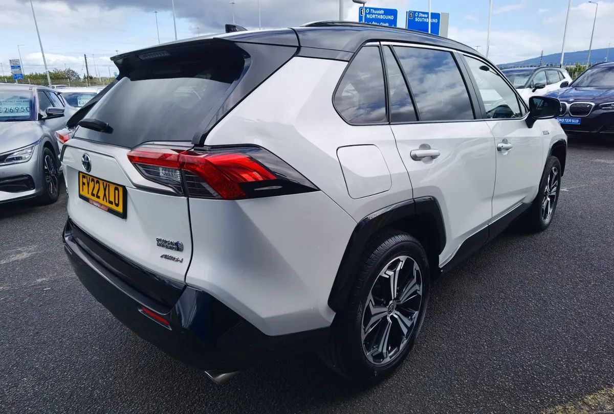 TOYOTA RAV4 2.5 DYNAMIC AWD AUTOMATIC PHEV - Image 5