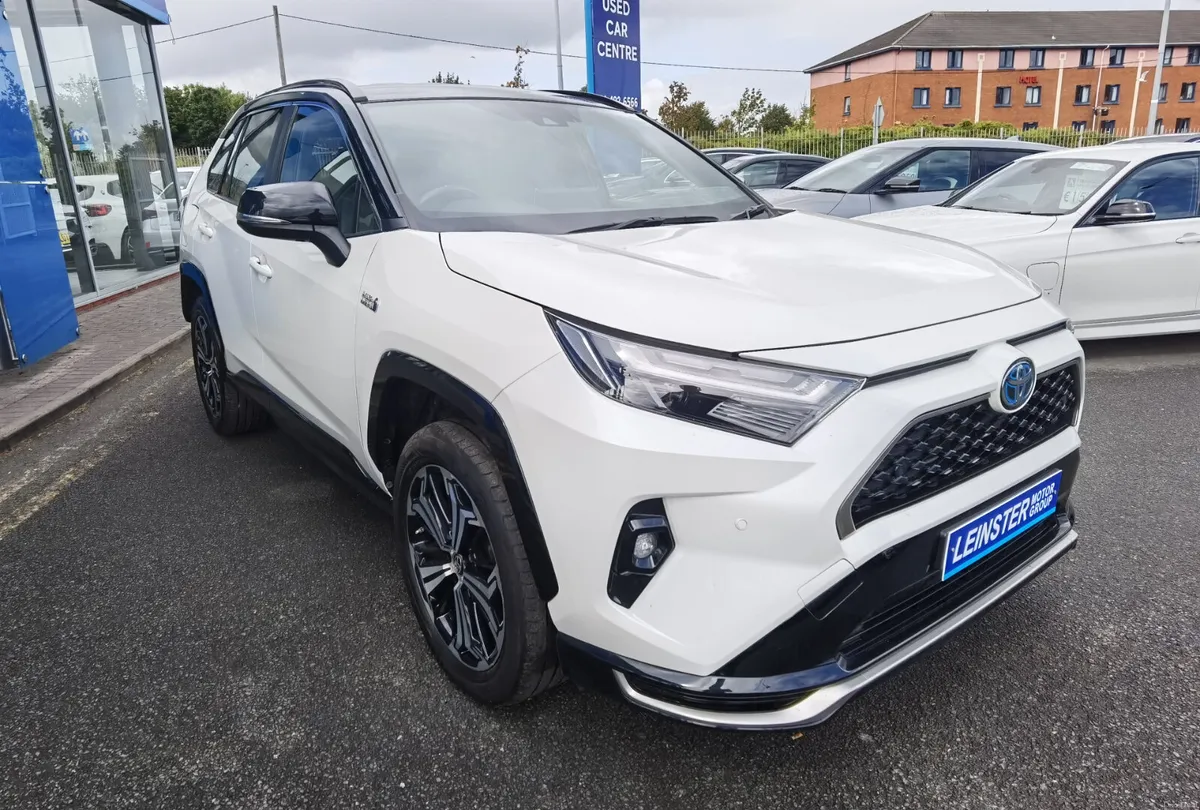 TOYOTA RAV4 2.5 DYNAMIC AWD AUTOMATIC PHEV - Image 3